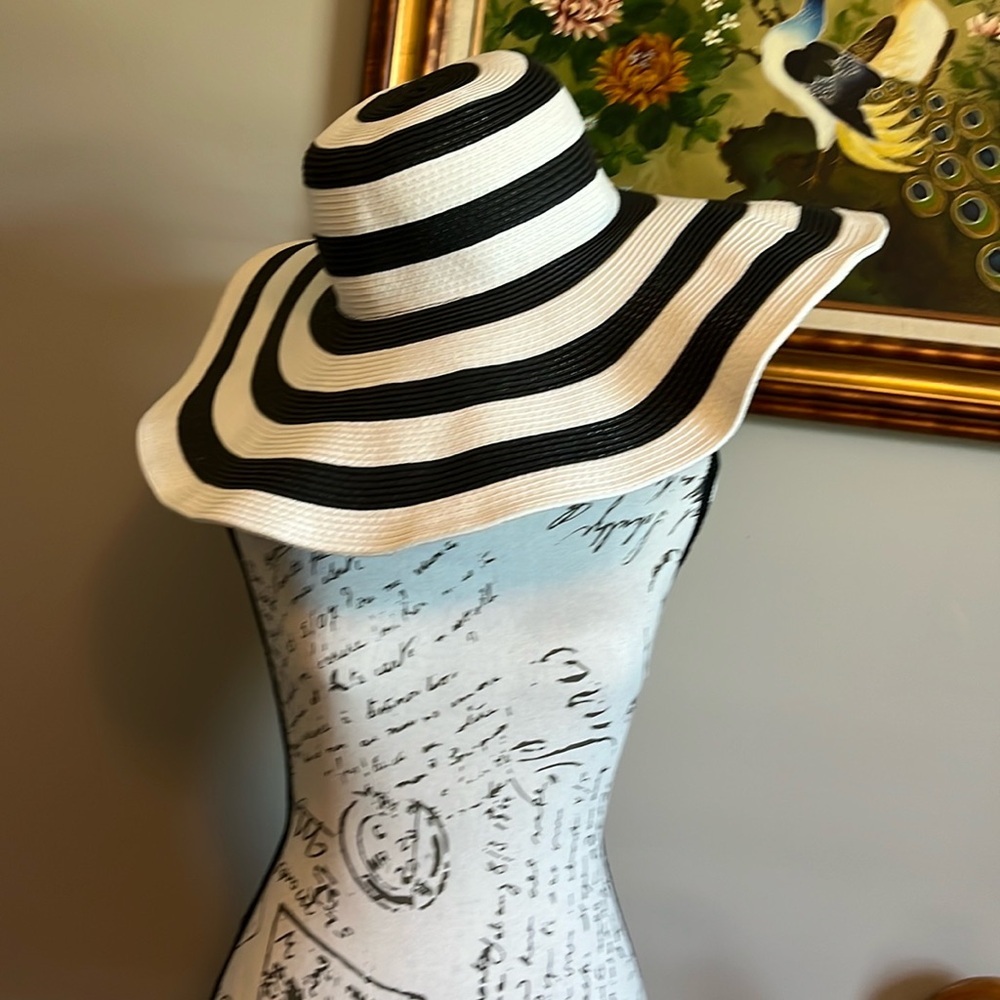 Sun hat by Lane Bryant OS